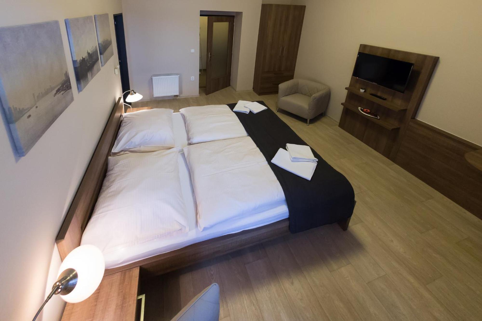 Penzion Apartmany Resident Poděbrady Exterior foto