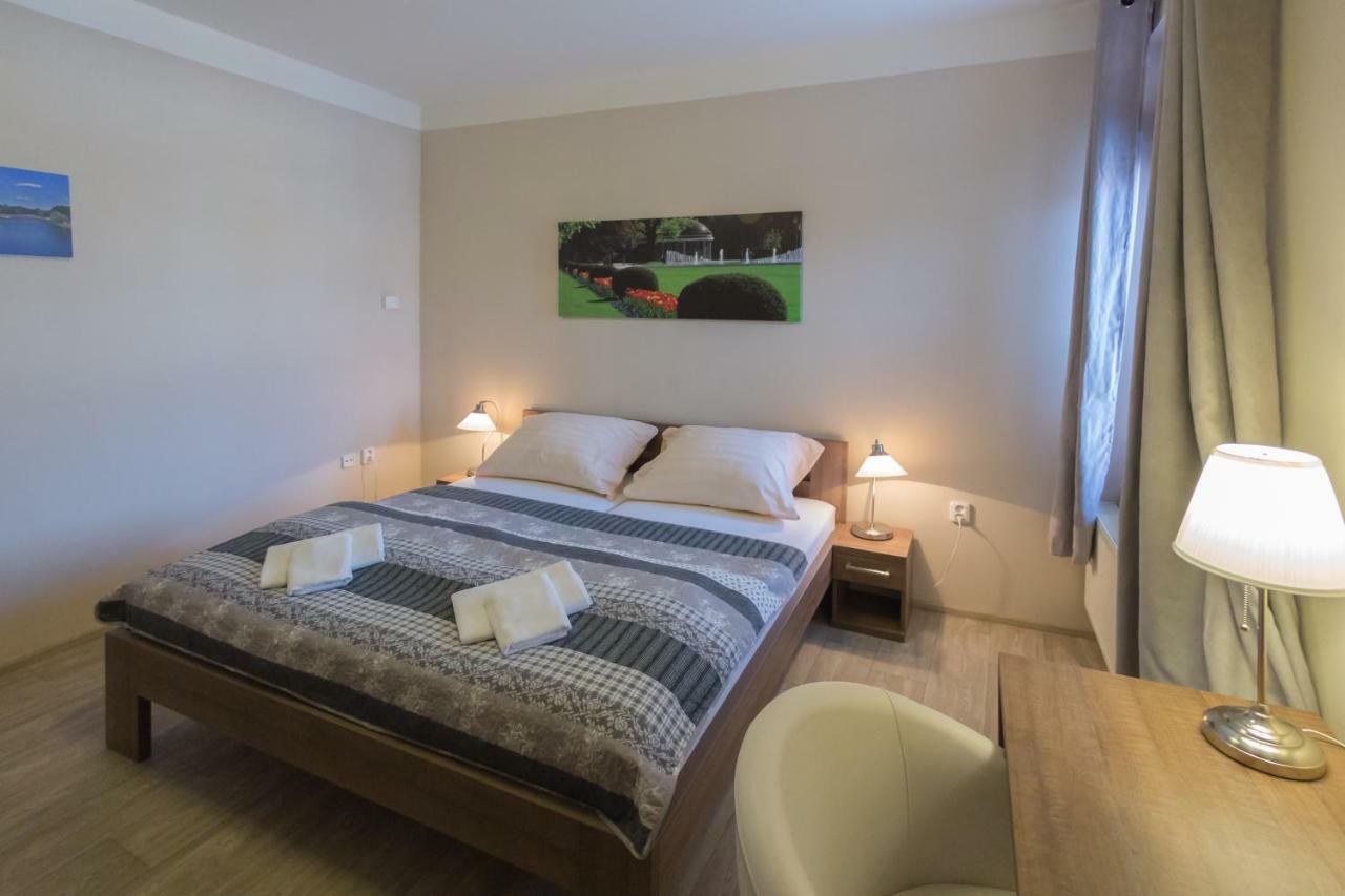 Penzion Apartmany Resident Poděbrady Exterior foto